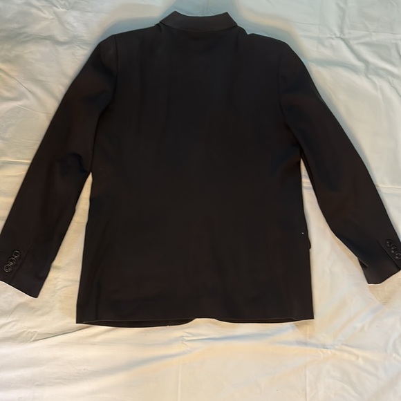 DKNY Classic 3 Button Blazer w Left Breast Pocket & 2 Front Pockets w Flaps - Picture 6 of 7